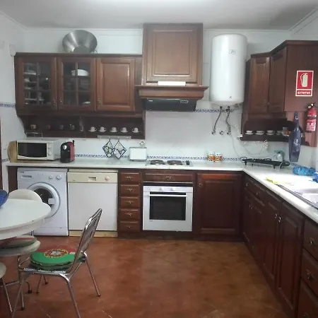Vivienda En La Playa De Surfistas! Baleal-portugal - Hasta 11 Pax 샬레 *